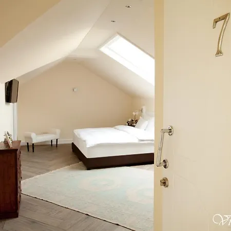 Luxury Minjon Bed & Breakfast
