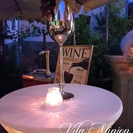 Luxury Minjon Oda ve Kahvaltı 4*