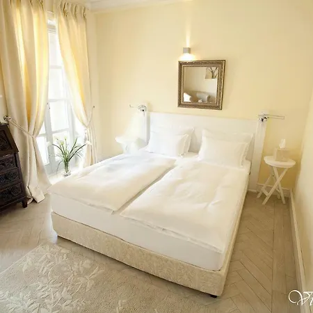 Luxury Minjon Bed & Breakfast *